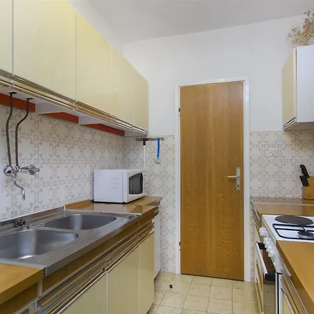 Slavica Apartment *
